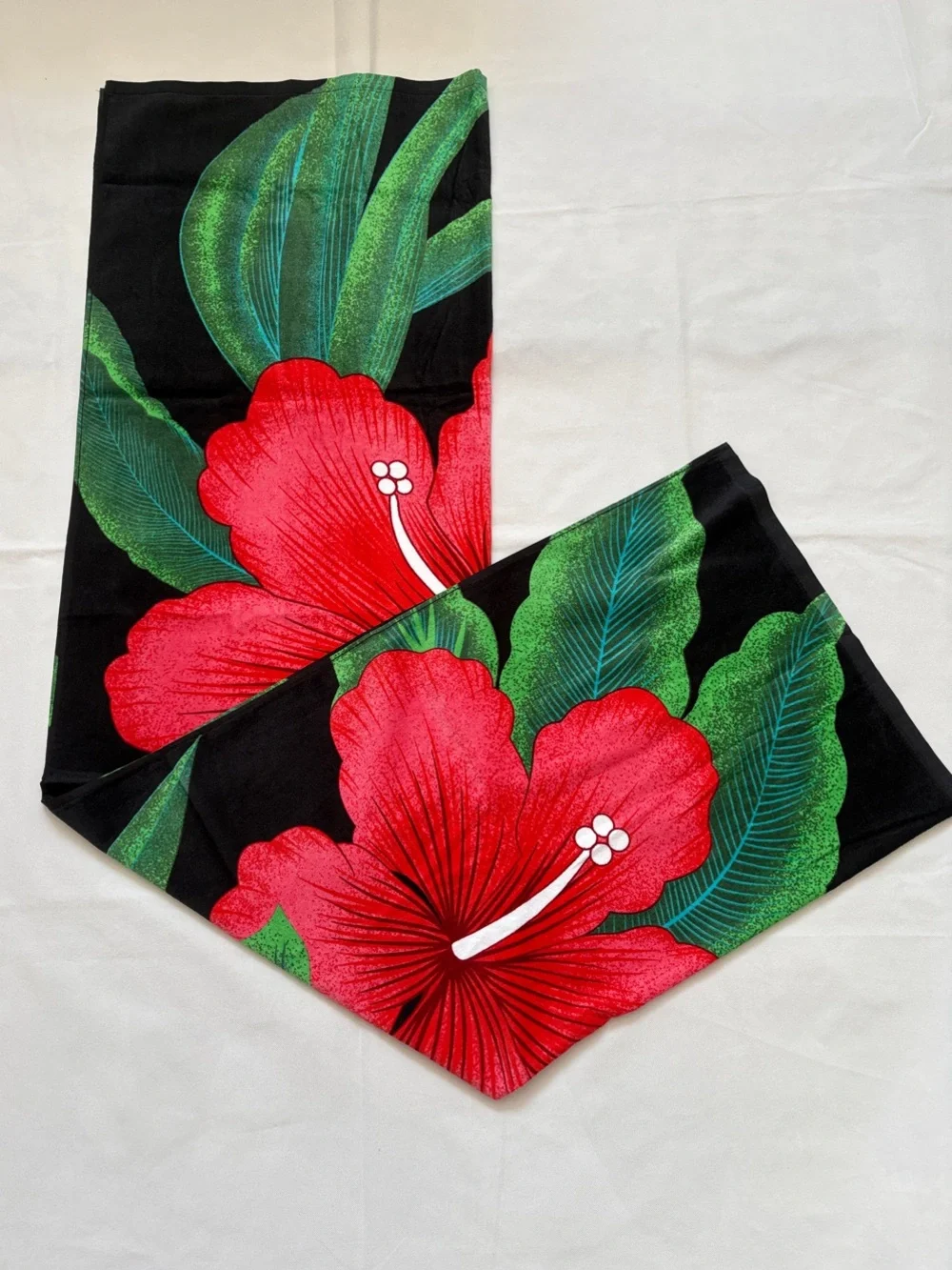Hibiscus Print Black Beach Towel with Red Flower